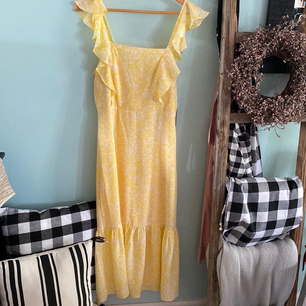 BCBG MIDI DRESS
